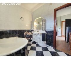 Villa de Ensueño para Golfistas con Vistas Panorámicas en Puerto del Almendro,