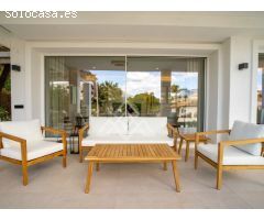 Villa de Ensueño para Golfistas con Vistas Panorámicas en Puerto del Almendro,