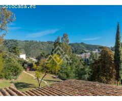 Villa de Ensueño para Golfistas con Vistas Panorámicas en Puerto del Almendro,