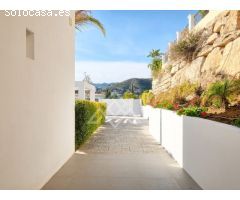 Villa de Ensueño para Golfistas con Vistas Panorámicas en Puerto del Almendro,
