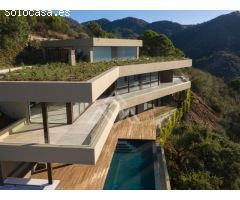 Villa de Ensueño para Golfistas con Vistas Panorámicas en Puerto del Almendro,