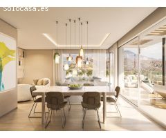 Impresionante Ático Dúplex con Piscina Privada y Vistas Panorámicas en La