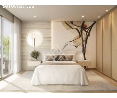 Impresionante Ático Dúplex con Piscina Privada y Vistas Panorámicas en La