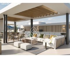 Impresionante Ático Dúplex con Piscina Privada y Vistas Panorámicas en La