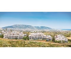 Impresionante Ático Dúplex con Piscina Privada y Vistas Panorámicas en La