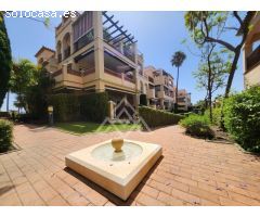Espectacular ático dúplex con vistas panorámicas al mar en El Paraíso, Estepona