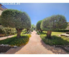 Espectacular ático dúplex con vistas panorámicas al mar en El Paraíso, Estepona