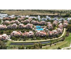 Espectacular ático dúplex con vistas panorámicas al mar en El Paraíso, Estepona