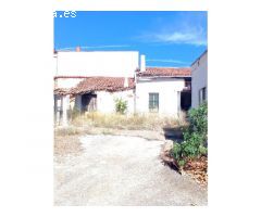 CASA CON AMPLIO TERRENO EN VILLANUEVA DEL REY