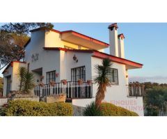 A PROP DE BLANES - GRAN CASA AMB JARDÍ I PISCINA EN PARCEL·LA PLANA DE 1.800m²