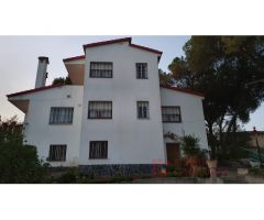 A PROP DE BLANES - GRAN CASA AMB JARDÍ I PISCINA EN PARCEL·LA PLANA DE 1.800m²