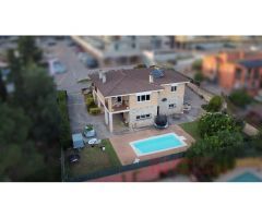 MAGNÍFICA CASA AMB VISTES DENSOMNI A MONTJUÏC