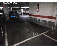 PARKING BIEN SITUADO EN EL PASEO DE LA ZONA FRANCA.