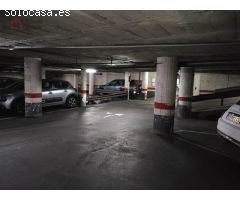 PARKING BIEN SITUADO EN EL PASEO DE LA ZONA FRANCA.