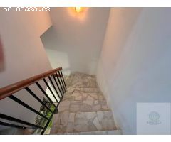 Casa adosada de dos plantas en Cortes y Graena - Lista para entrar a vivir
