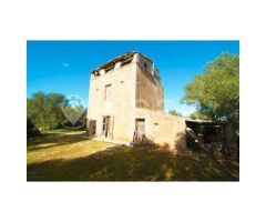 Gran finca rustica con múltiples edificaciones