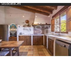 Chalet mallorquín con piscina y vistas en Inca
