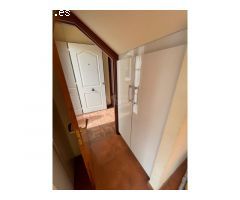 Chalet junto a las piscinas municipales con dormitorio en planta baja