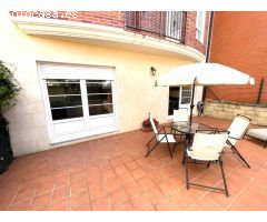 Chalet junto a las piscinas municipales con dormitorio en planta baja