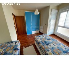 Chalet junto a las piscinas municipales con dormitorio en planta baja