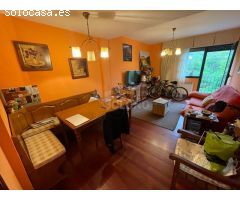 Apartamento todo exterior con terraza de unos 14 m2 a lo largo de la vivienda
