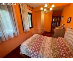 Apartamento todo exterior con terraza de unos 14 m2 a lo largo de la vivienda