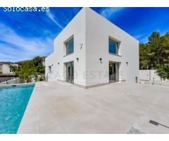 Villa de Lujo en Sierra Cortina, Finestrat - Exclusividad y Elegancia en un