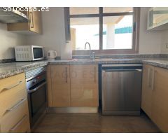 Venta de Piso en Planta Baja con Gran Terraza en Urbanización Cerrada en
