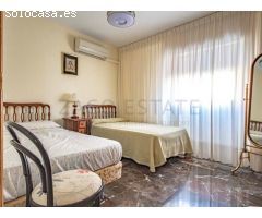 Venta piso en centro Benidorm con vistas laterales al mar