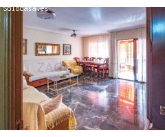 Venta piso en centro Benidorm con vistas laterales al mar