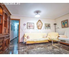 Venta piso en centro Benidorm con vistas laterales al mar