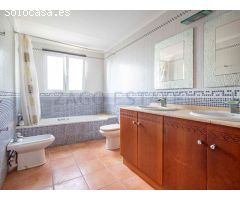 Chalet en Venta en Altea - Exclusividad y Encanto en un Entorno Natural