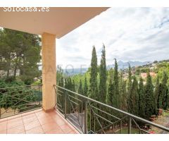 Chalet en Venta en Altea - Exclusividad y Encanto en un Entorno Natural