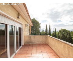 Chalet en Venta en Altea - Exclusividad y Encanto en un Entorno Natural