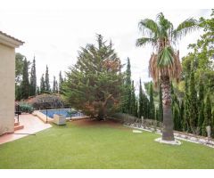 Chalet en Venta en Altea - Exclusividad y Encanto en un Entorno Natural
