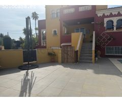 Venta de chalet con vistas y piscina
