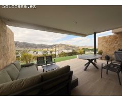 PISO CON VISTAS AL GOLF