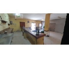 Casa terrera de dos plantas (local, vivienda y azotea) en Lomo Blanco