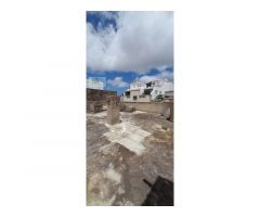 Casa terrera de dos plantas (local, vivienda y azotea) en Lomo Blanco