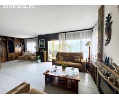 PRECIOSA CASA DE SIETE HABITACIONES MUY LUMINOSA CON JARDÍN