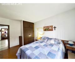 PRECIOSA CASA DE SIETE HABITACIONES MUY LUMINOSA CON JARDÍN