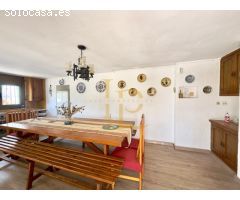 PRECIOSA CASA DE SIETE HABITACIONES MUY LUMINOSA CON JARDÍN