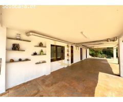 PRECIOSA CASA DE SIETE HABITACIONES MUY LUMINOSA CON JARDÍN