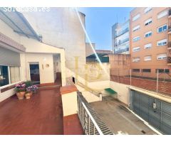PRECIOSA CASA CON TERRAZA Y GARAJE EN UNA ZONA PRIVILEGIADA