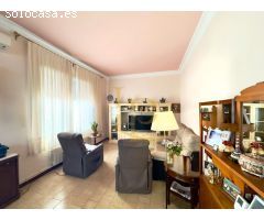 PRECIOSA CASA CON TERRAZA Y GARAJE EN UNA ZONA PRIVILEGIADA