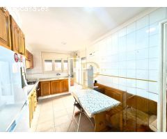 PRECIOSA CASA CON TERRAZA Y GARAJE EN UNA ZONA PRIVILEGIADA
