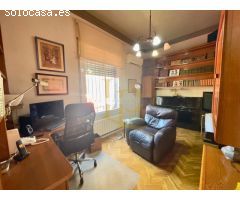 PRECIOSA CASA CON TERRAZA Y GARAJE EN UNA ZONA PRIVILEGIADA
