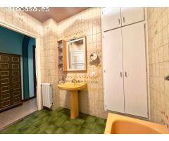 PRECIOSA CASA CON TERRAZA Y GARAJE EN UNA ZONA PRIVILEGIADA