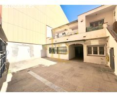 PRECIOSA CASA CON TERRAZA Y GARAJE EN UNA ZONA PRIVILEGIADA
