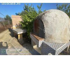 CASA CON GRAN PARCELA